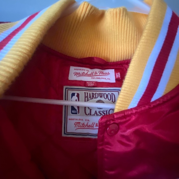 Atlanta Hawks Starter Jacket - Picture 3 of 6